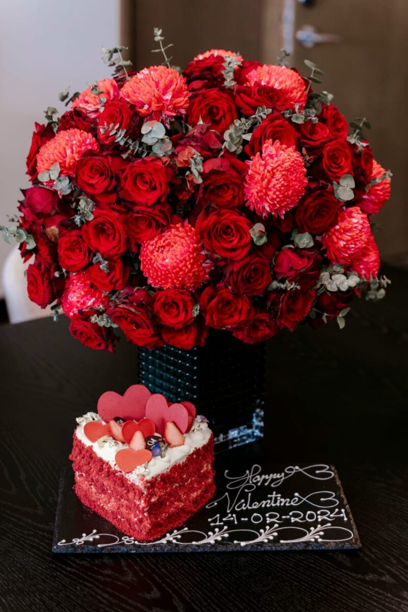 Valentine Bloom & Cake Set